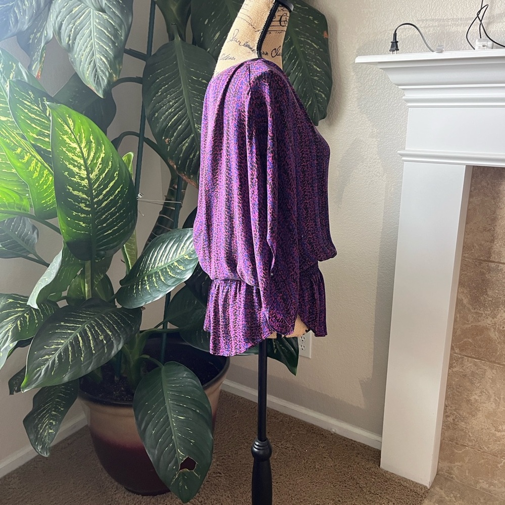NWOT Parker Chic blouse with a multicolor pattern. Relaxed fit bat - Picture 4 of 9